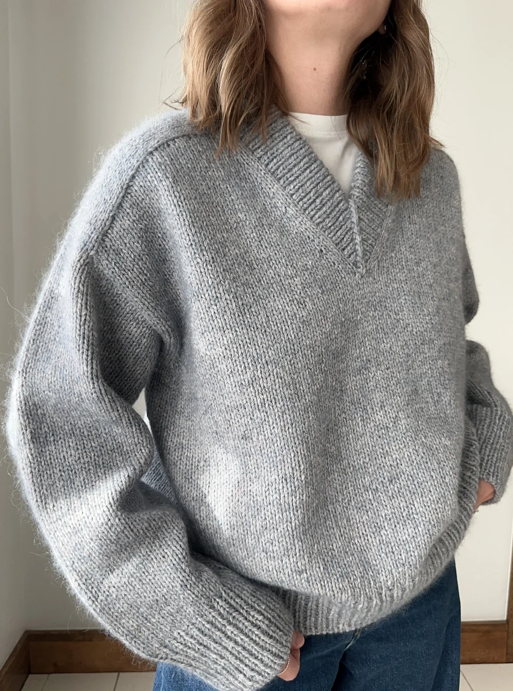 Lakes V-neck Pullover — Ozetta